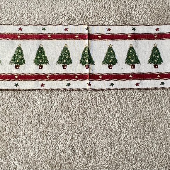 Festive Christmas Tree Tapestry Set